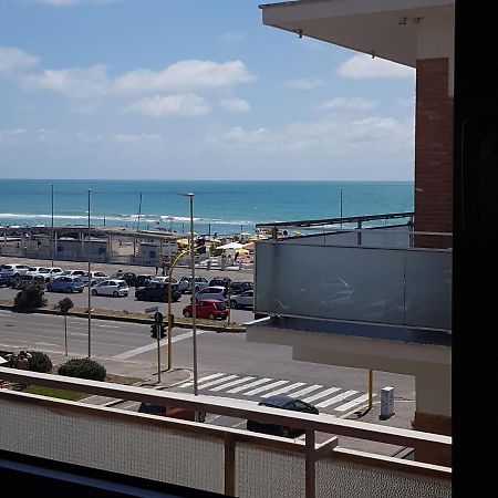 Апартаменти Sea View Лідо-ді-Остія Екстер'єр фото