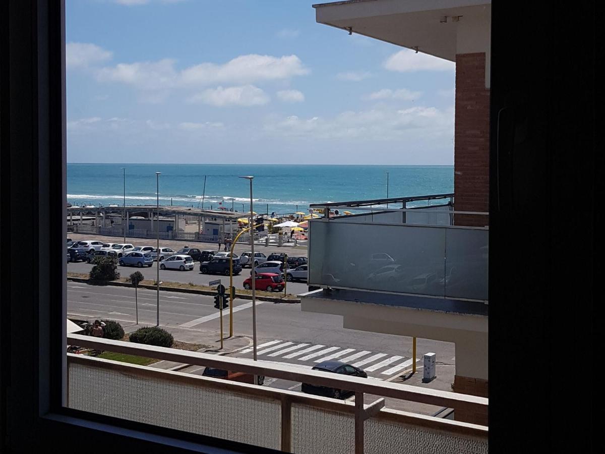 Апартаменти Sea View Лідо-ді-Остія Екстер'єр фото