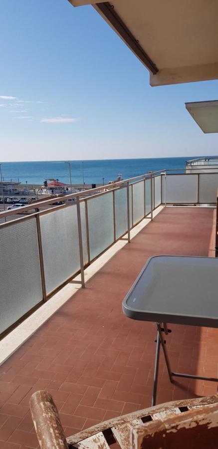 Апартаменти Sea View Лідо-ді-Остія Екстер'єр фото